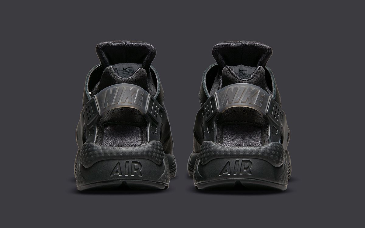 チデです(*^^*) Official Images // Nike Air Huarache “Triple Black” | House
