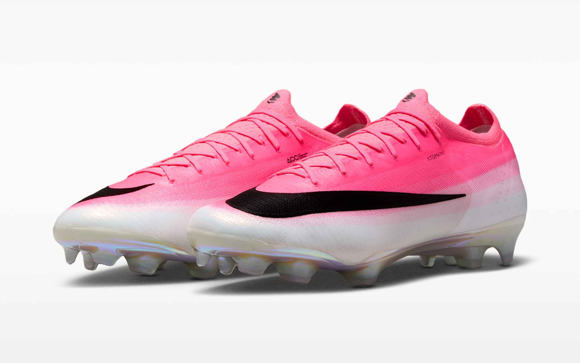 Nike Mercurial Vapor 17 Elite FG (SKU: IO1560-900). Photo via Nike.