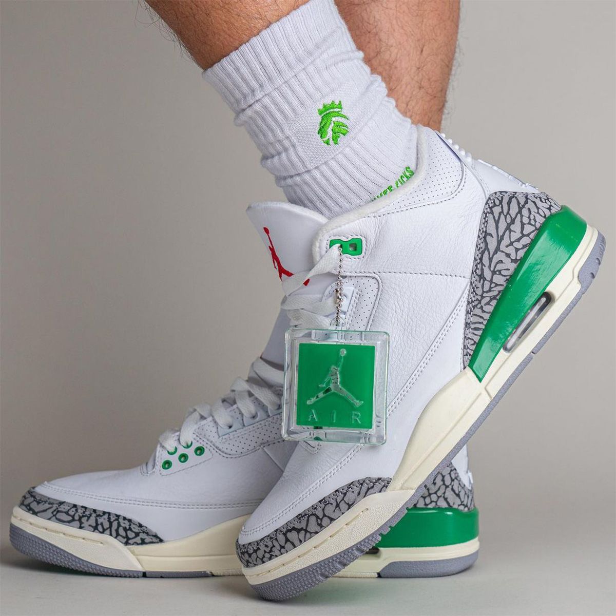 Gray and green hot sale jordan 3s