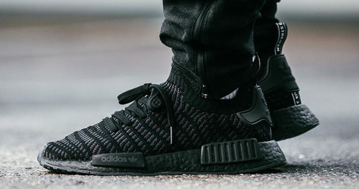 nmd r1 stlt core black