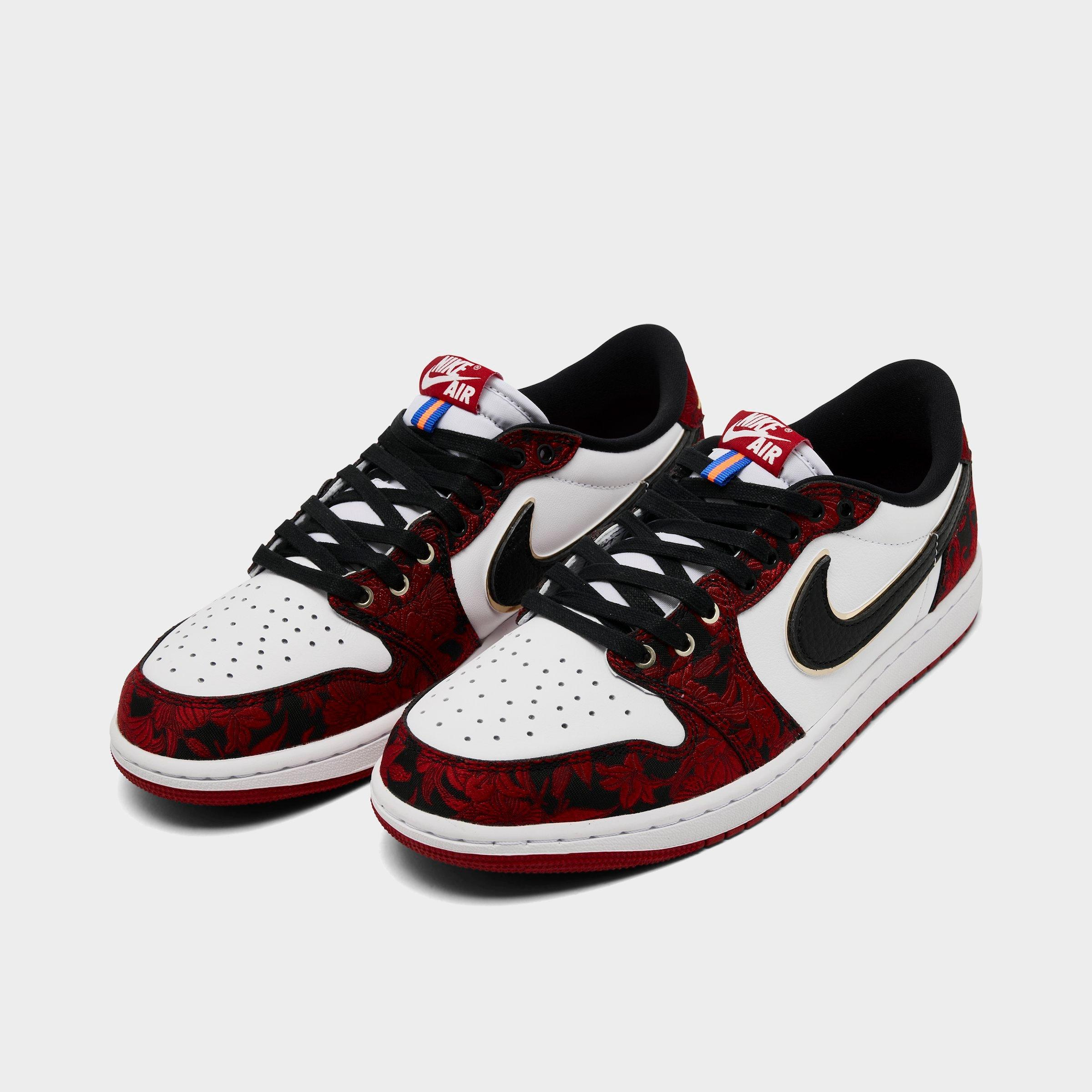 Air Jordan 1 Low OG ‘Last Dance At The Garden" Detailed Look. 