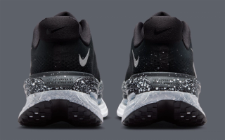 Women's Nike Vomero Premium "Oreo" (SKU: IU2827-001). Photo via Nike.