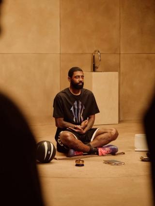 Kyrie Irving wearing his ANTA KAI 3 "432Hz" basketball sneaker.