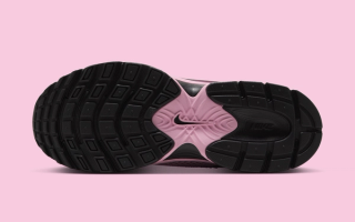 Women's Nike V5 RNR "Black/Medium Soft Pink" (SKU: IX7050-010). Photo via Nike.