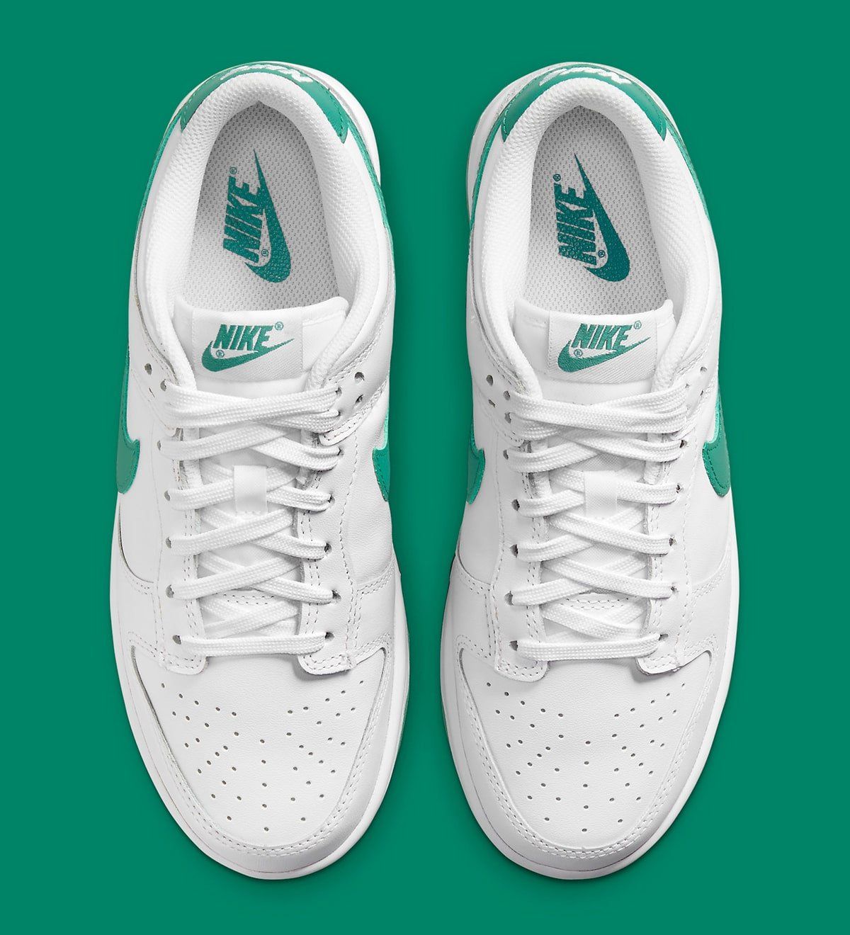 Nike sb dunk white. Nike Dunk Low White. Nike SB Dunk Low White. Nike Dunk белые. Nike Dunk Low белые.