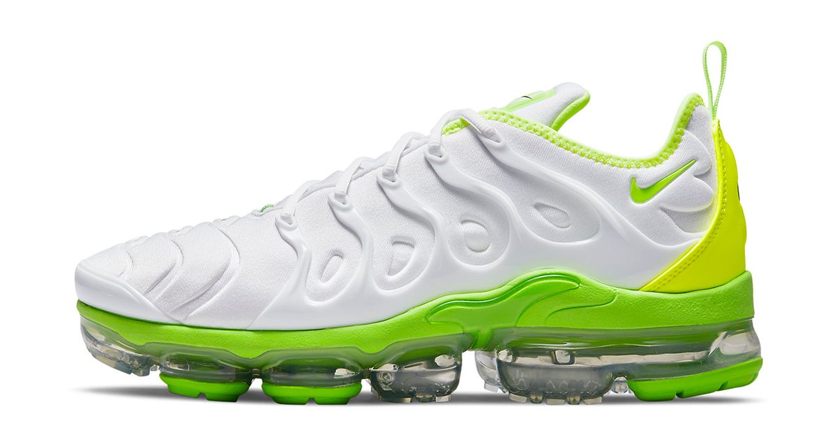 vapormax tennis ball