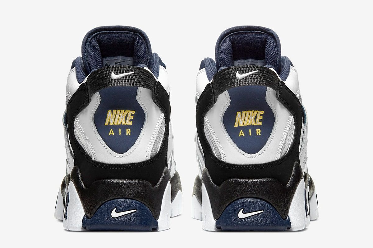 公式正規品!★NIKE AIR BARRAGE MID WHITE NAVY GOLD 公式正規品!☆NIKE AIR BARRAGE MID WHITE NAVY GOLD 靴・ブーツ