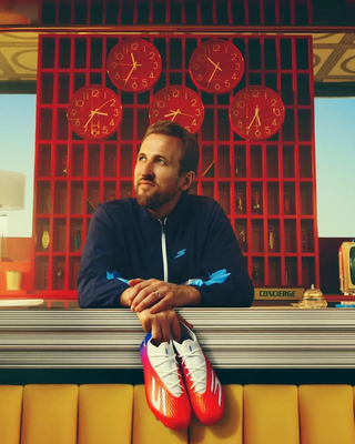 Harry Kane for Skechers "Sunset" Football Boots Pack, featuring a pink-accented Razor 2. Photo via Skechers.
