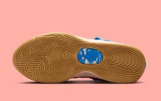 Outsole of Kevin Durant's Nike KD 18 in an "Atomic Pink" color scheme.