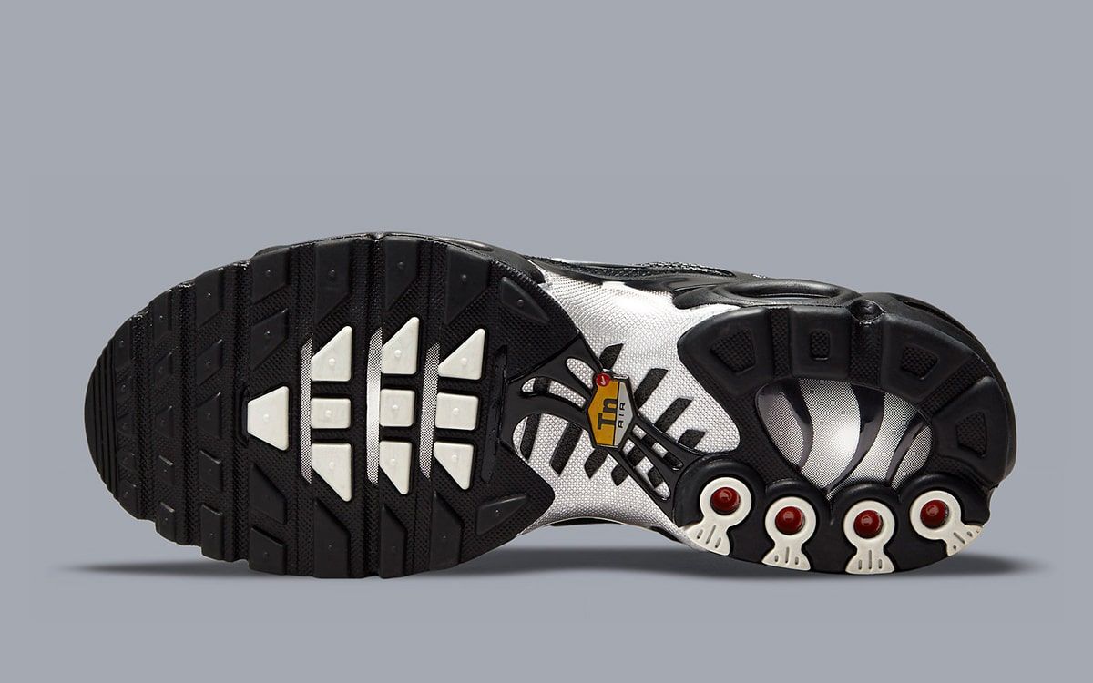 ★ナイキ★W AIR MAX PLUS エアマックス DQ0850-001★追跡可 Wmns Air Max Plus 'Black Metallic Silver' - Nike - DQ0850