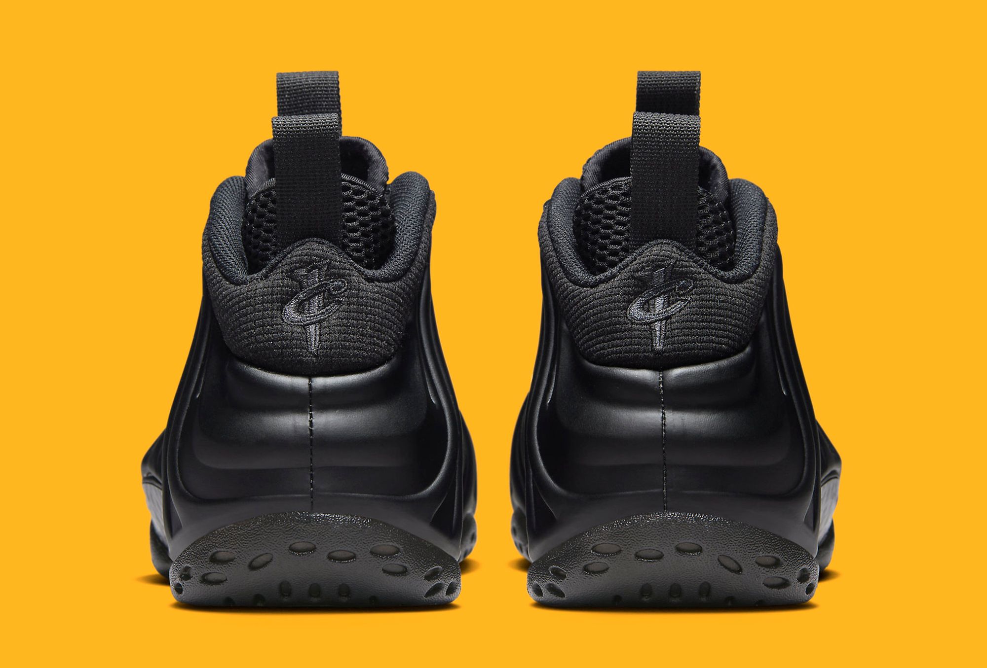 new all black foamposites release date