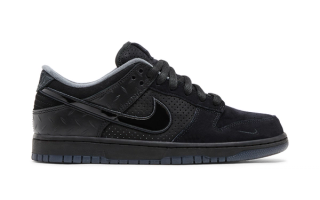 University of Oregon x Nike Dunk Low "Triple Black"