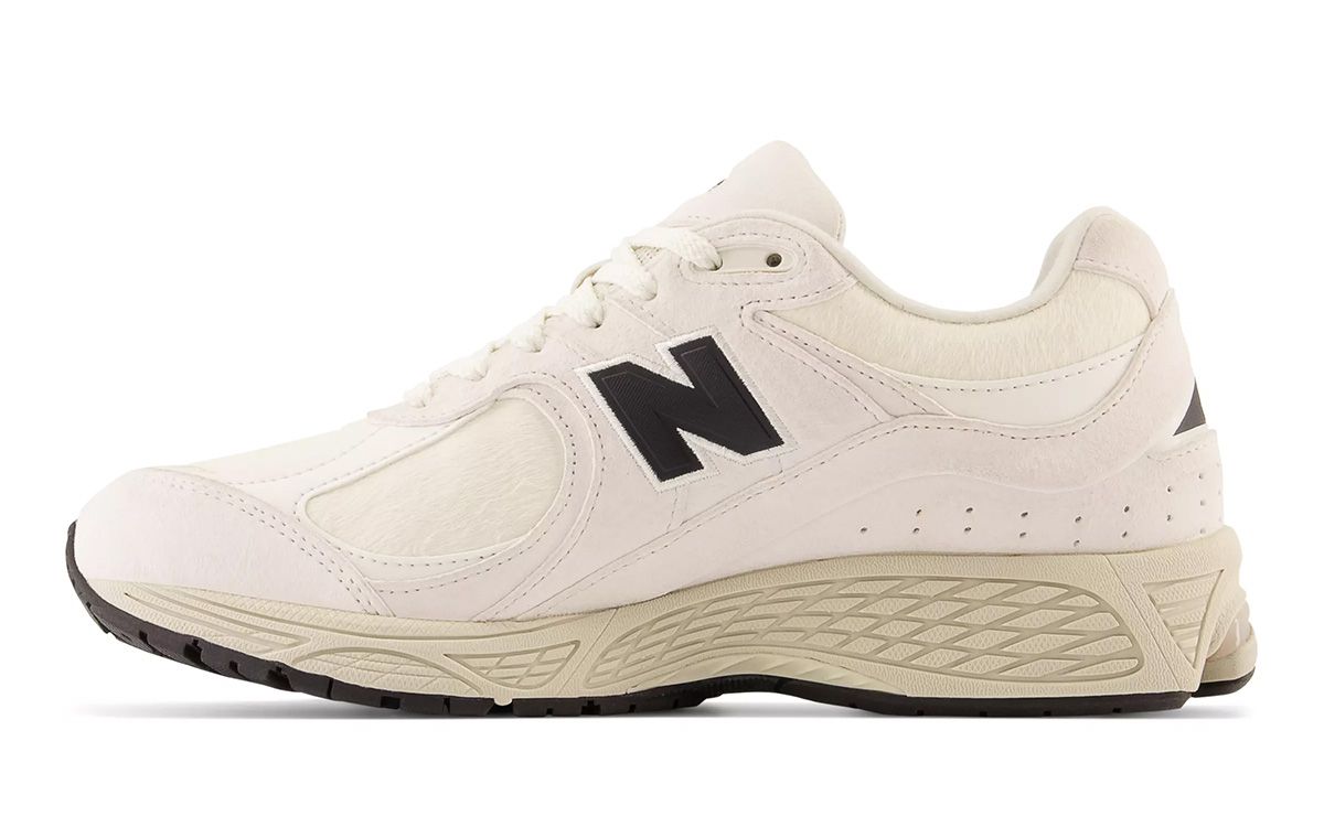 First Looks // New Balance 2002R “White Fur” | House of Heat°