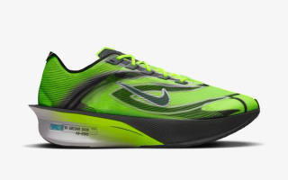 Nike Running's VaporFly 4 in a "Volt" color scheme forming part of the 'Ekiden 2026' collection.