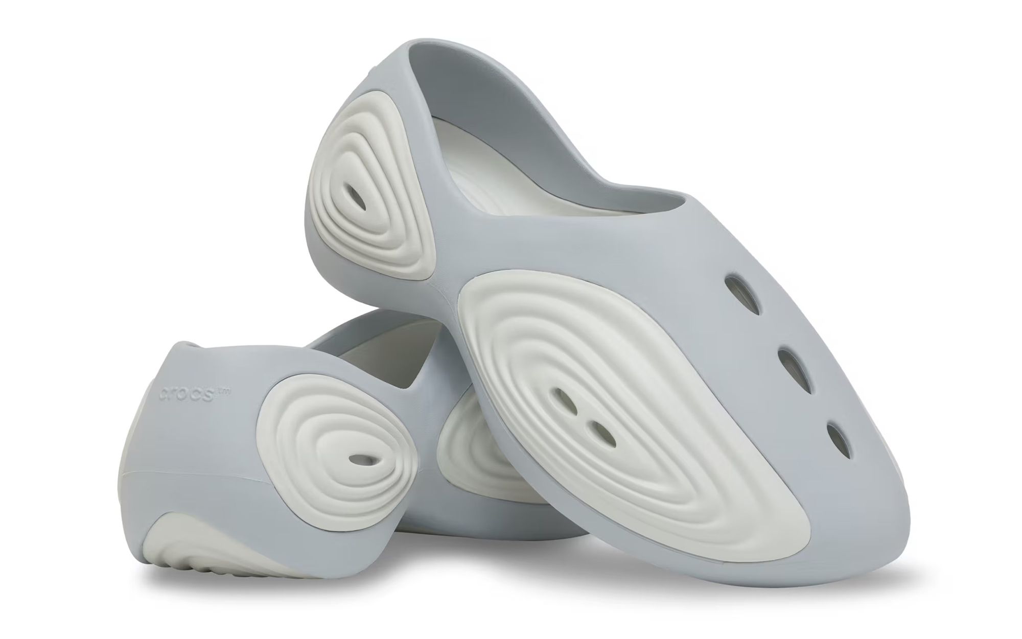 Crocs Ripple "Steel/Moonlight" (SKU: 214154-1ZT). Photo via Crocs.