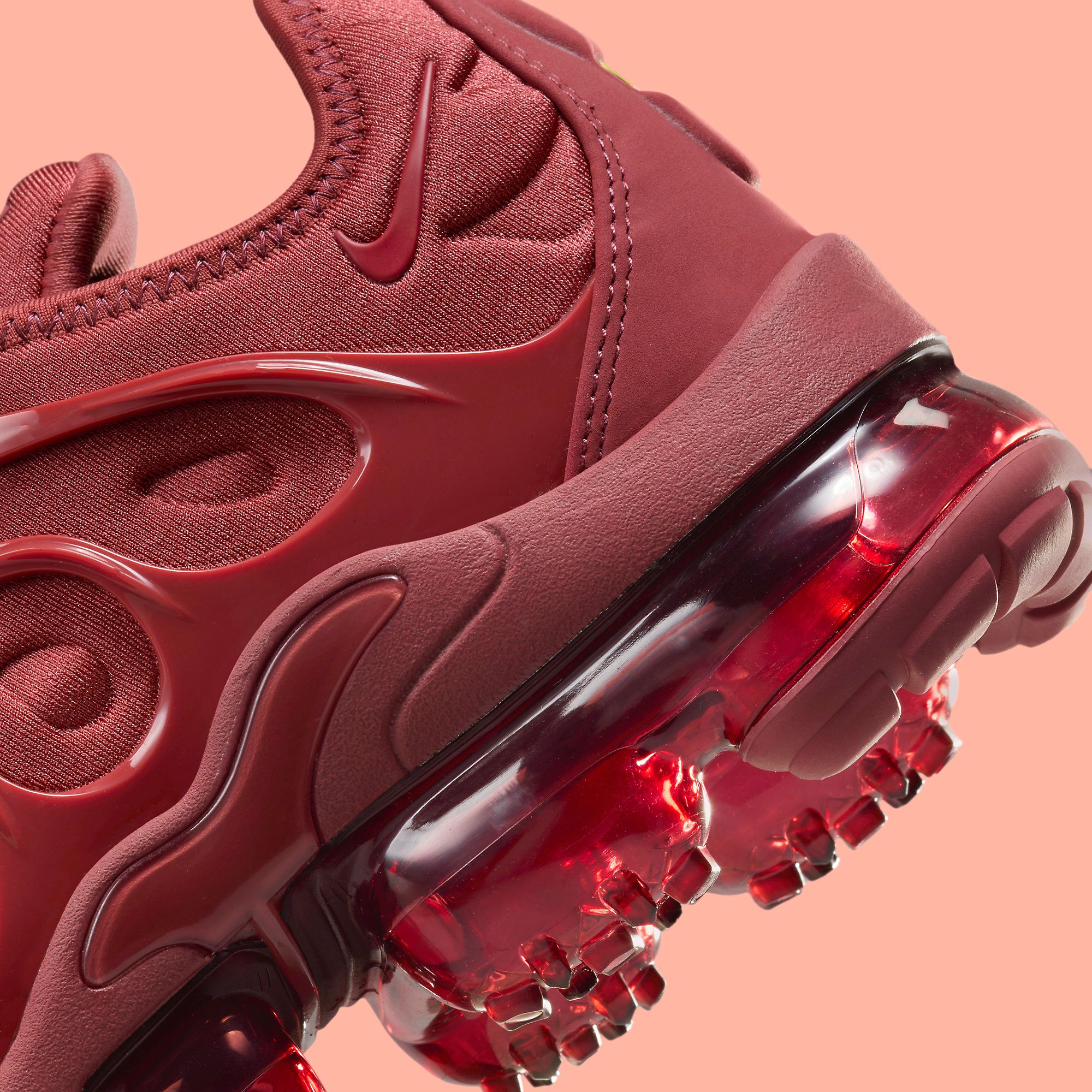 Burgundy nike best sale air vapormax plus