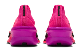 Women's Nike Alphafly 4 "Hyper Pink" (SKU: IM5547-600). Photo via Nike.
