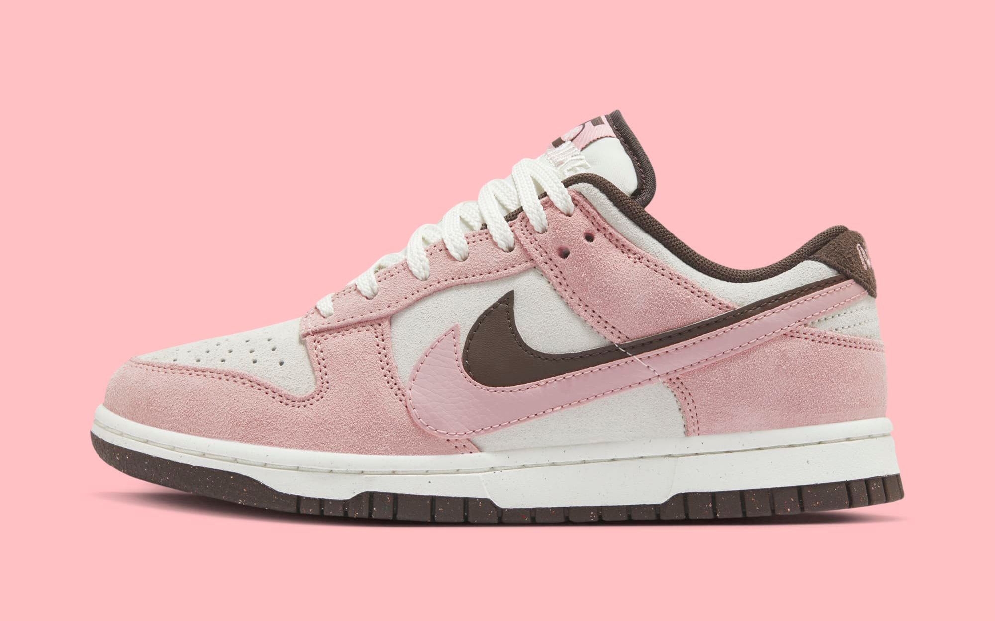 The Nike Dunk Low Double Swoosh is Delivered in Delicious Neapolitan Sb roscoffShops