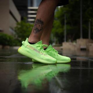 adidas yeezy jeans boost 350 v2 glow in the dark on foot look 2