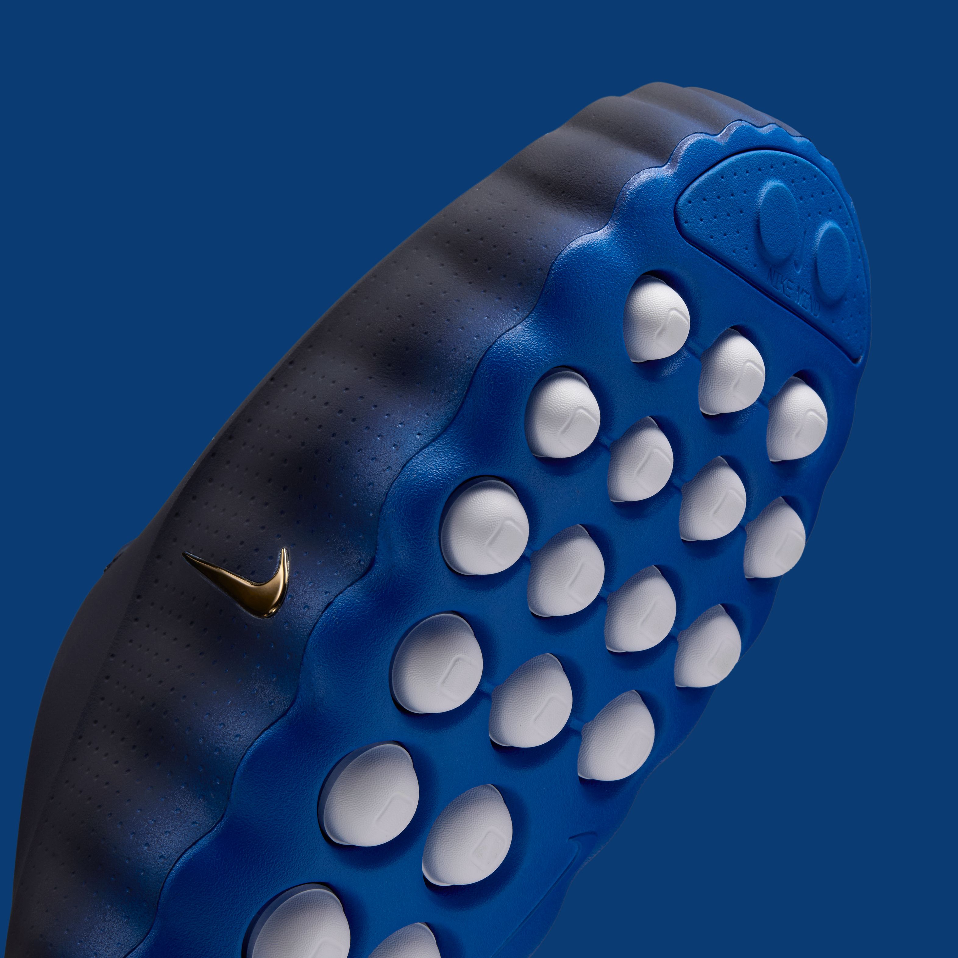 Nike Mind 001 
