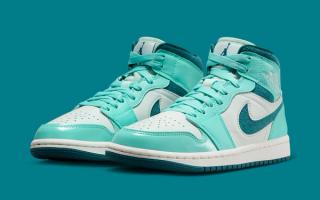 Available Now // Air latest Jordan 1 Mid Court Purple Clothing “Teal Chenille”