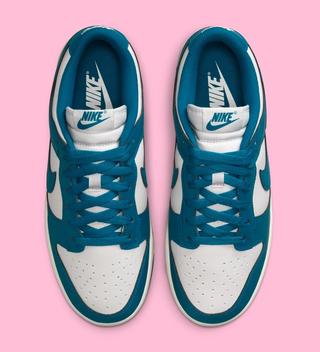 Top-down view of Nike's Dunk Low clad in a "Green Abyss/Platinum Tint" color scheme.