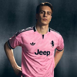 Juventus 26/27 Away Jersey in a "True Pink" color. Photo via adidas.