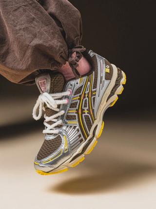VANDYTHEPINK® x ASICS GEL-KAYANO® 12.1 "Chocolate" Collab. Photo by @ad__sneaks on Instagram.