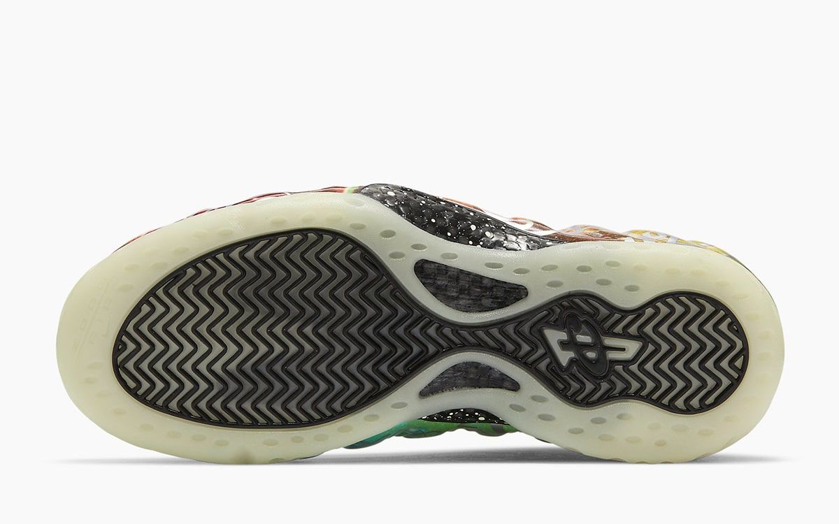 Nike Air Foamposite One “Beijing” Joins Upcoming “Planet of