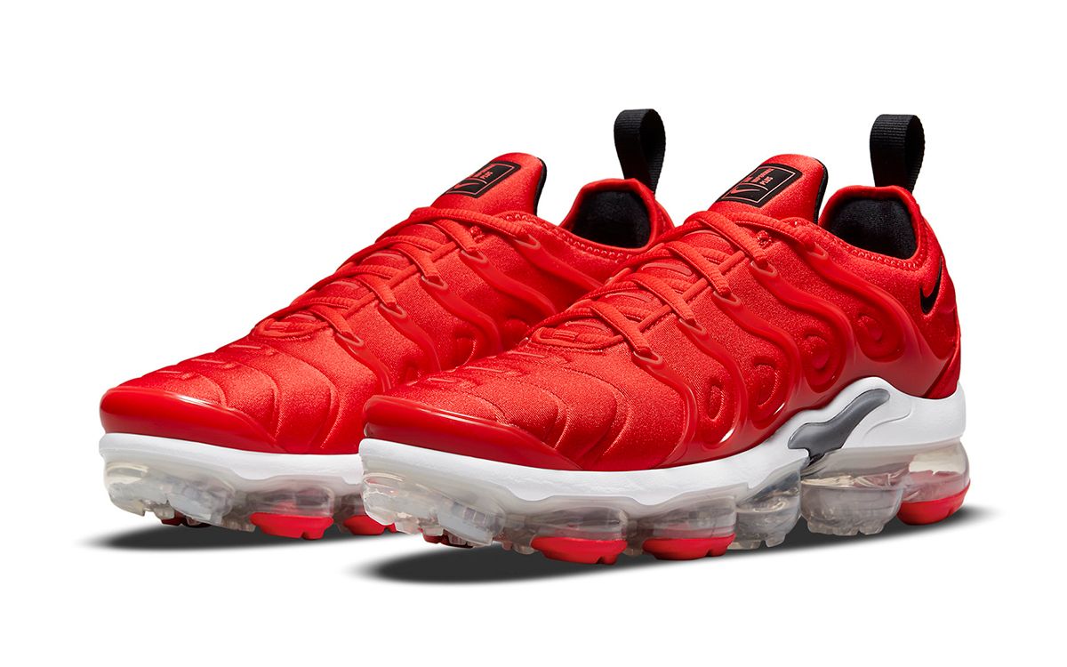 Nike air vapormax hotsell plus tn white red