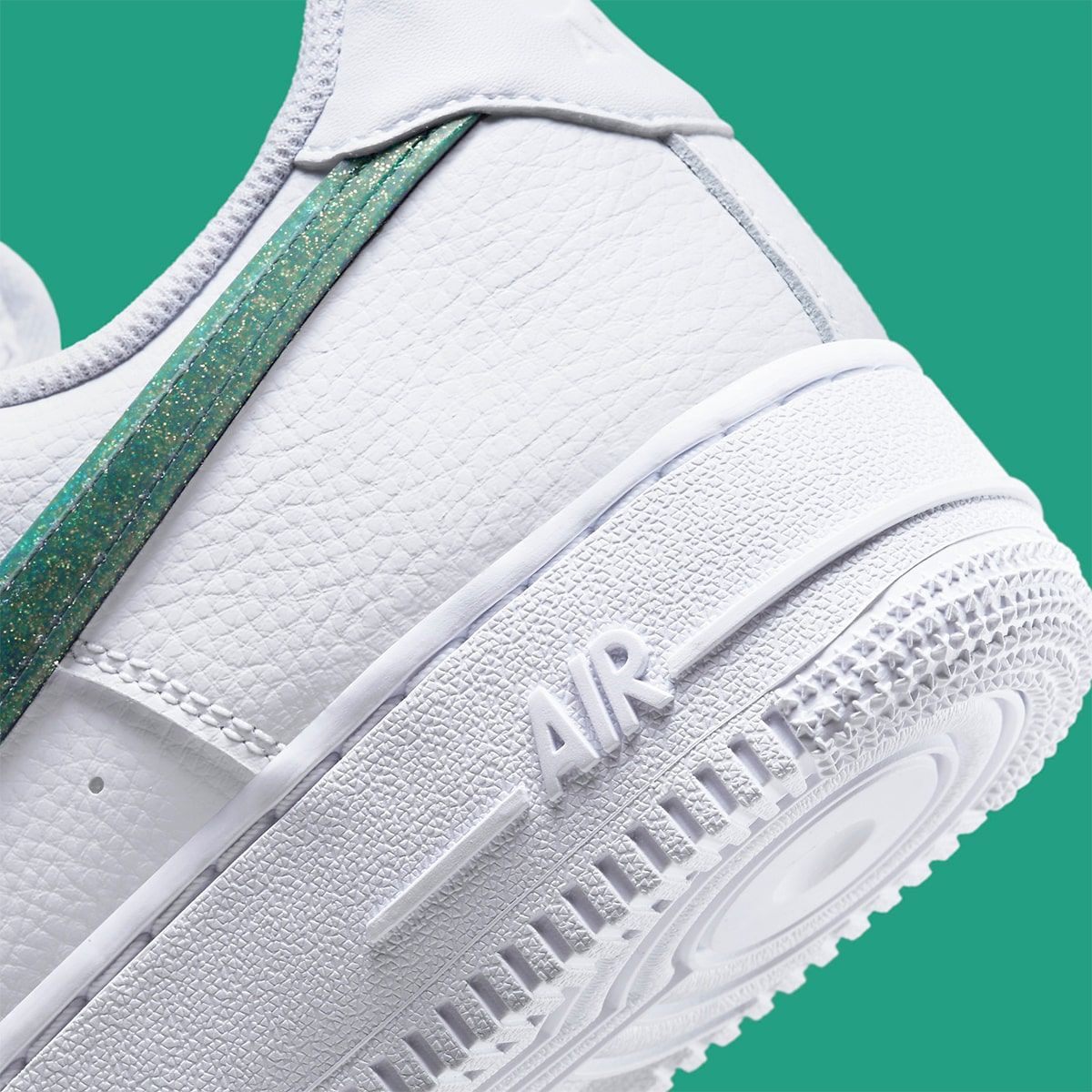 Mint green nike shoes clearance with glitter