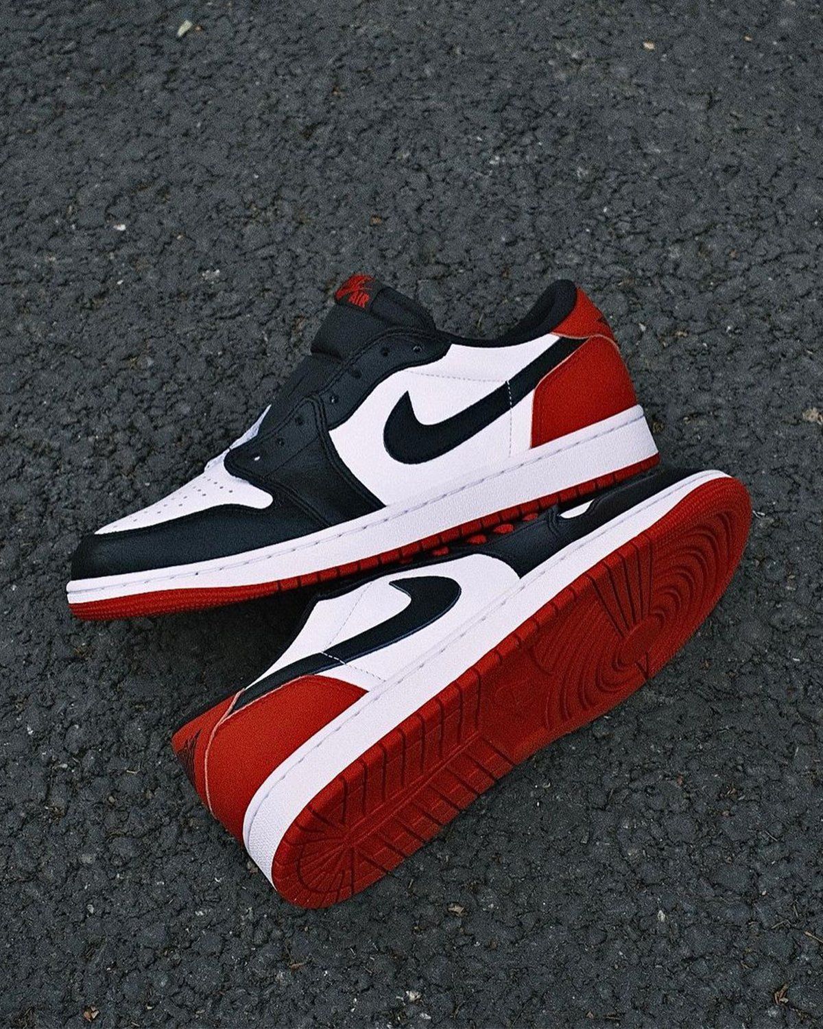 Air jordan 1 low black toe release outlet date