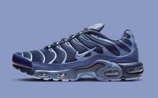The Nike Air Max Plus Cools Off in “Obsidian/Aluminum”