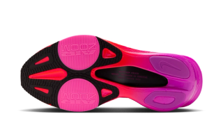 Women's Nike Alphafly 4 "Hyper Pink" (SKU: IM5547-600). Photo via Nike.