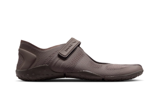NikeSKIMS Rift Mesh "Cave Stone" shoe.