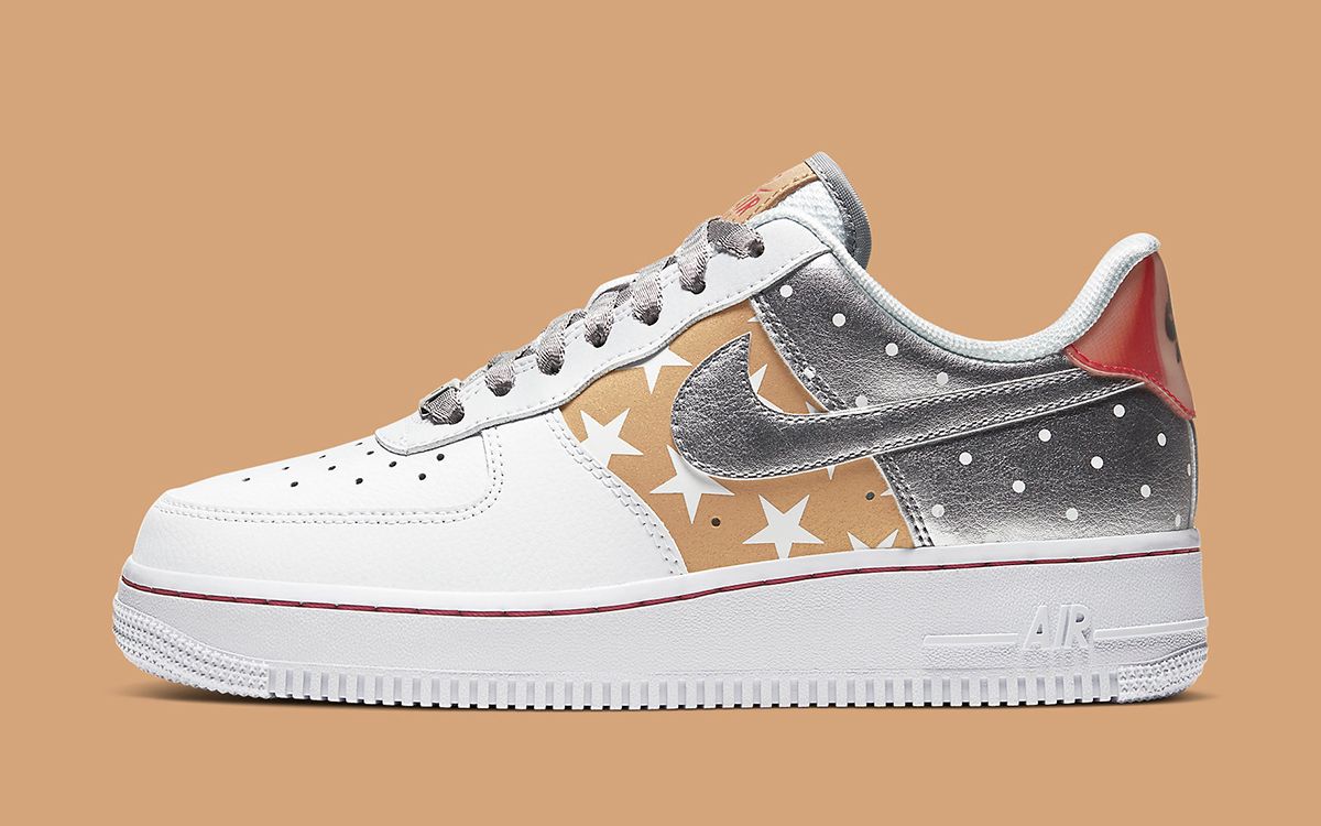 Air force ones store with silver stars