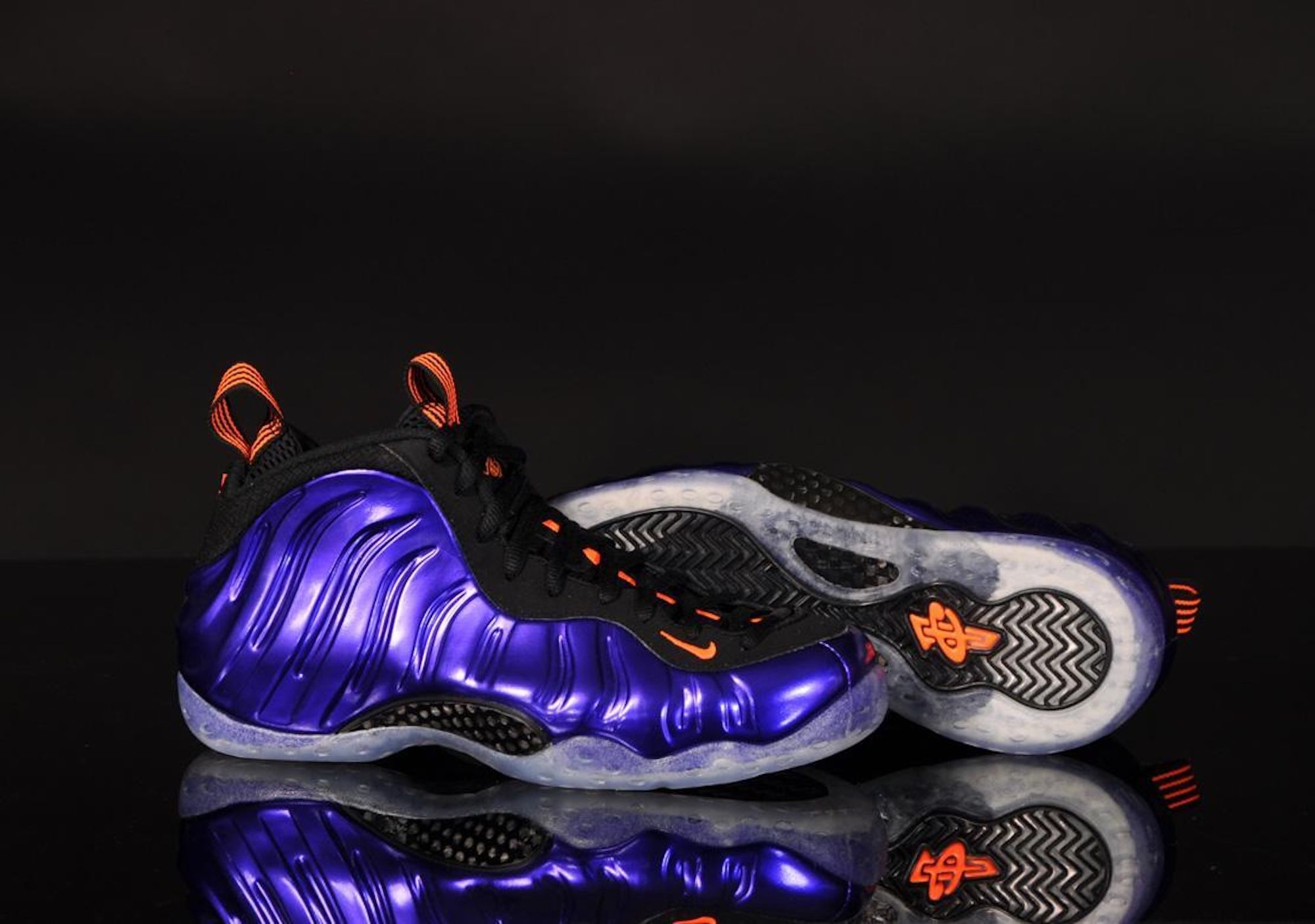 Nike Air Foamposite One "Phoenix Suns” release from 2013.