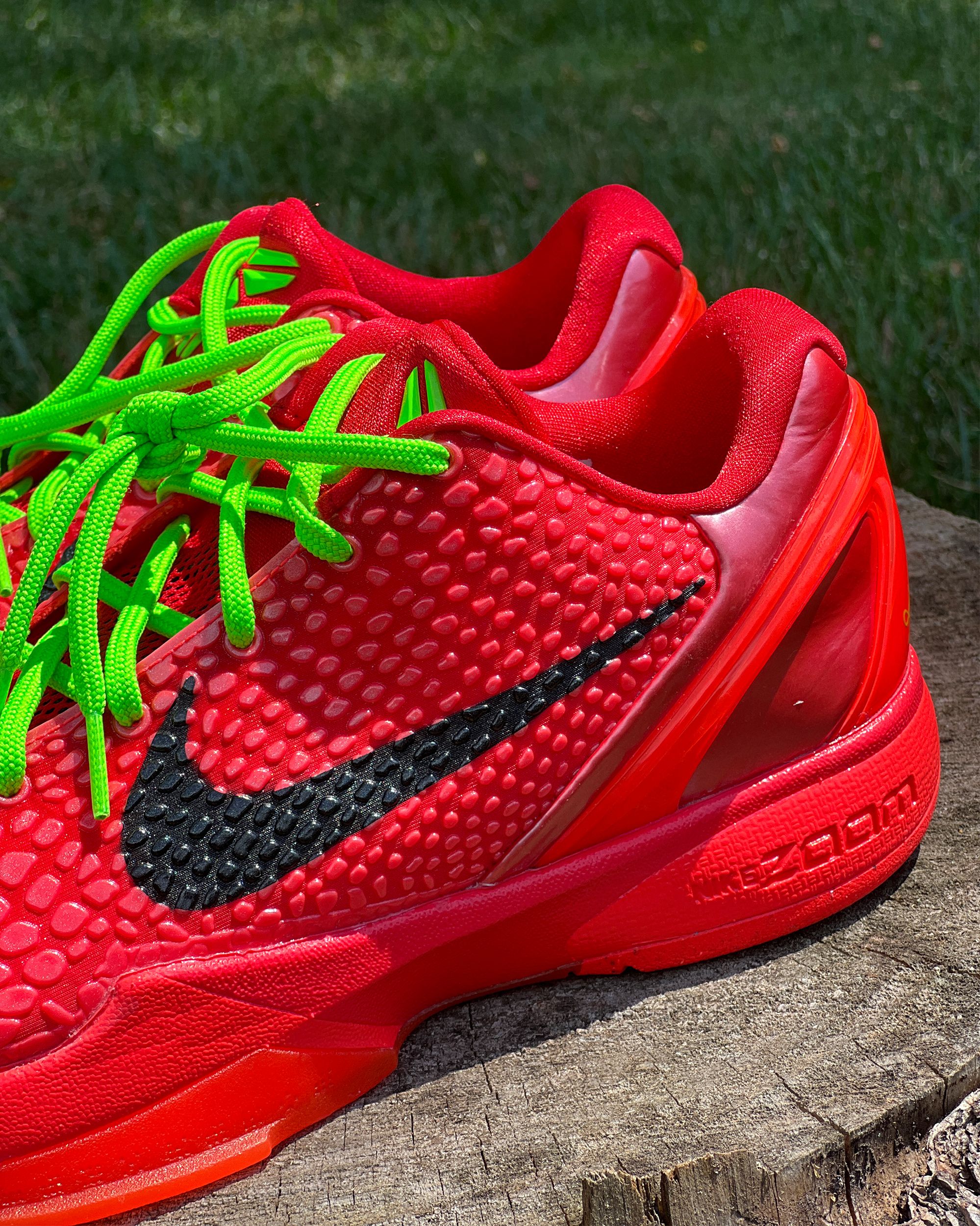 Official Images // Nike Kobe 6 “Reverse Grinch