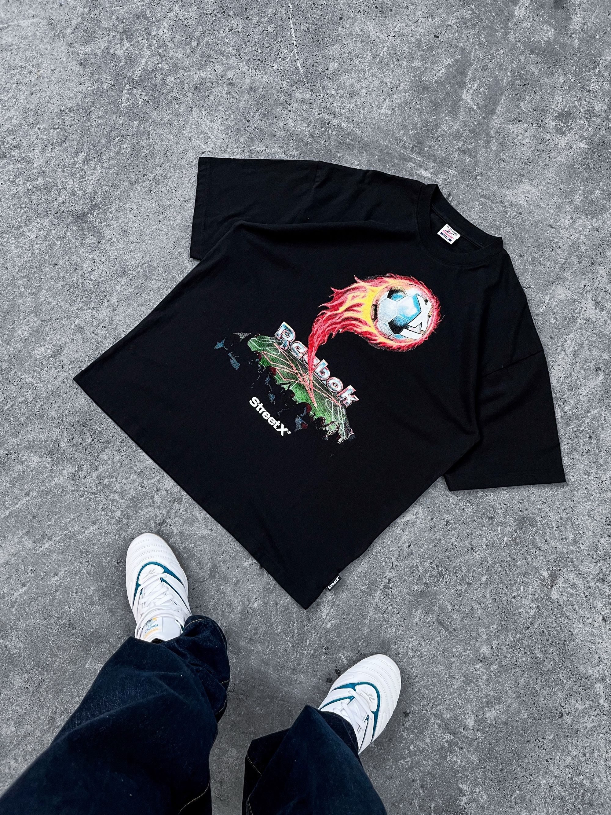 StreetX x Reebok Graphic T-Shirt. Photo via StreetX.