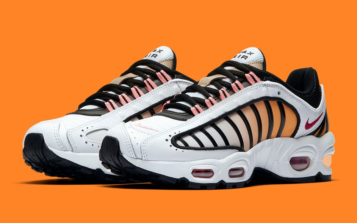 orange nike tailwind