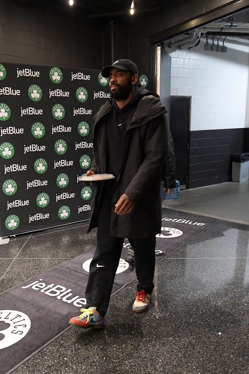 Kyrie Irving // Nike SB "What The Dunk"