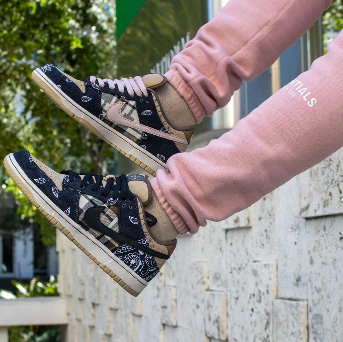 Where to Buy the Travis Scott x Nike SB Dunk Low | House of Heat°