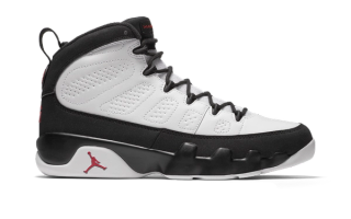 Air Jordan 9 retro in a "White/True Red/Black" color scheme (Space Jam).
