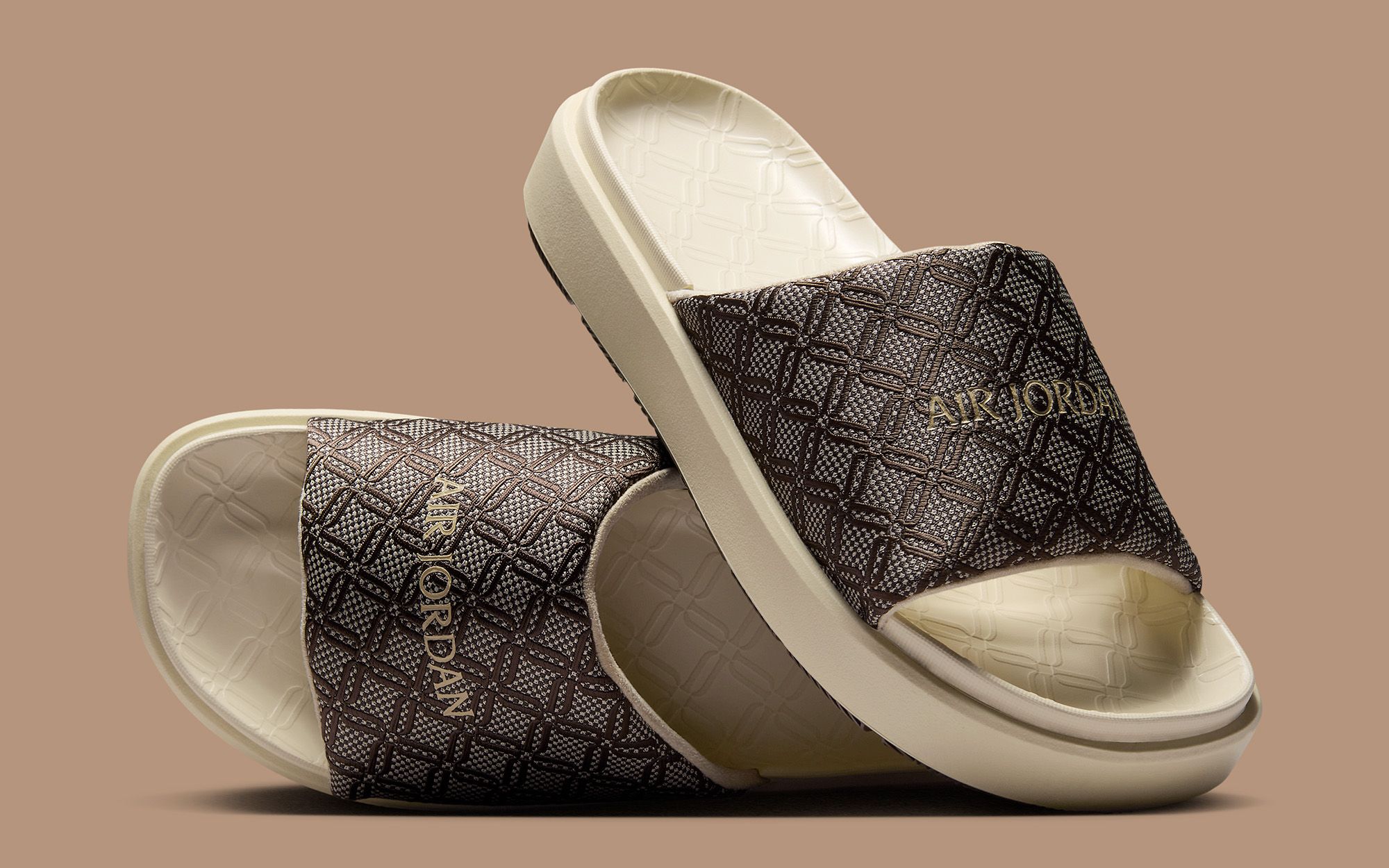 NIKE★Jordan Sophia Slide Rattan★22-27cm★高級色と デザイン The Jordan Sophia Slide 