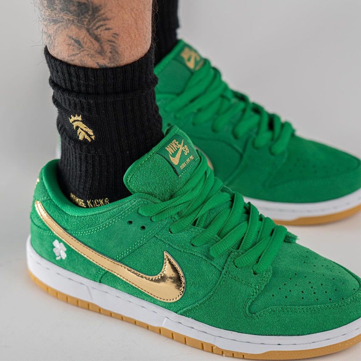Official Images // Nike SB Dunk Low “St. Patrick's Day” | House of Heat°