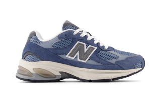 New Balance 2010 in a "Navy" color scheme.