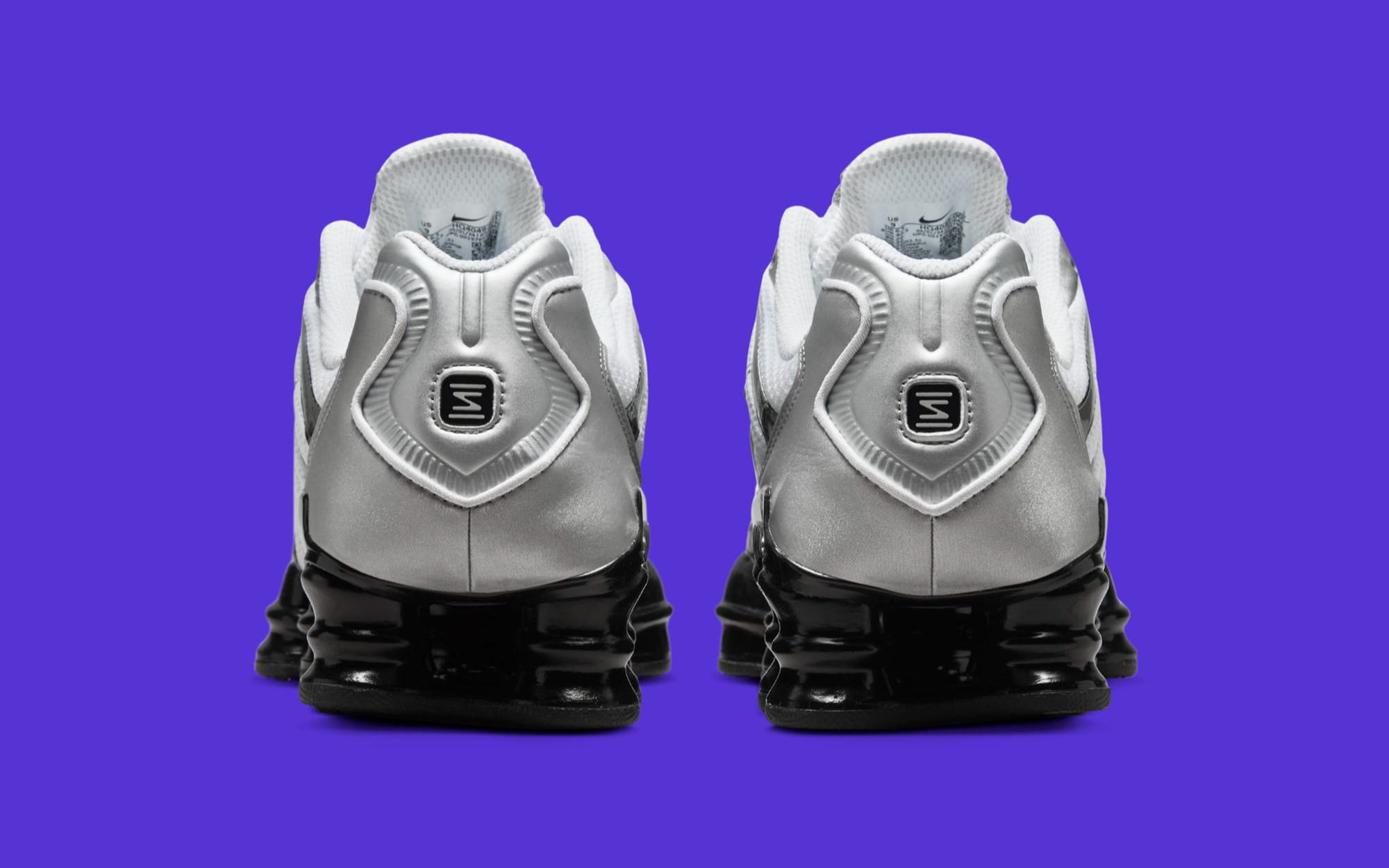 スニーカー Nike Shox TL HQ4049-001 Amazon.com | Nike Shox TL Shoes (HQ4049-001, Metallic Silver