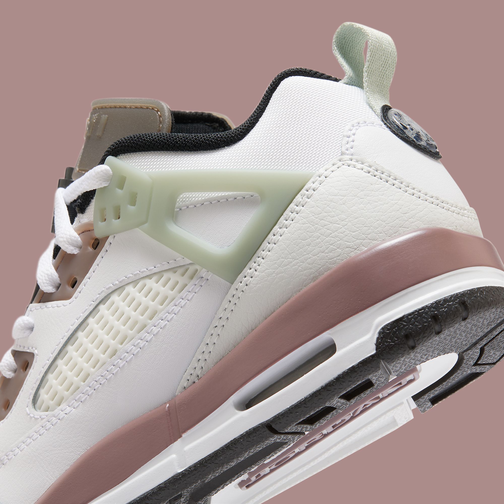 First Looks at the Jordan Spizike Low First Looks at the Jordan Spizike Low