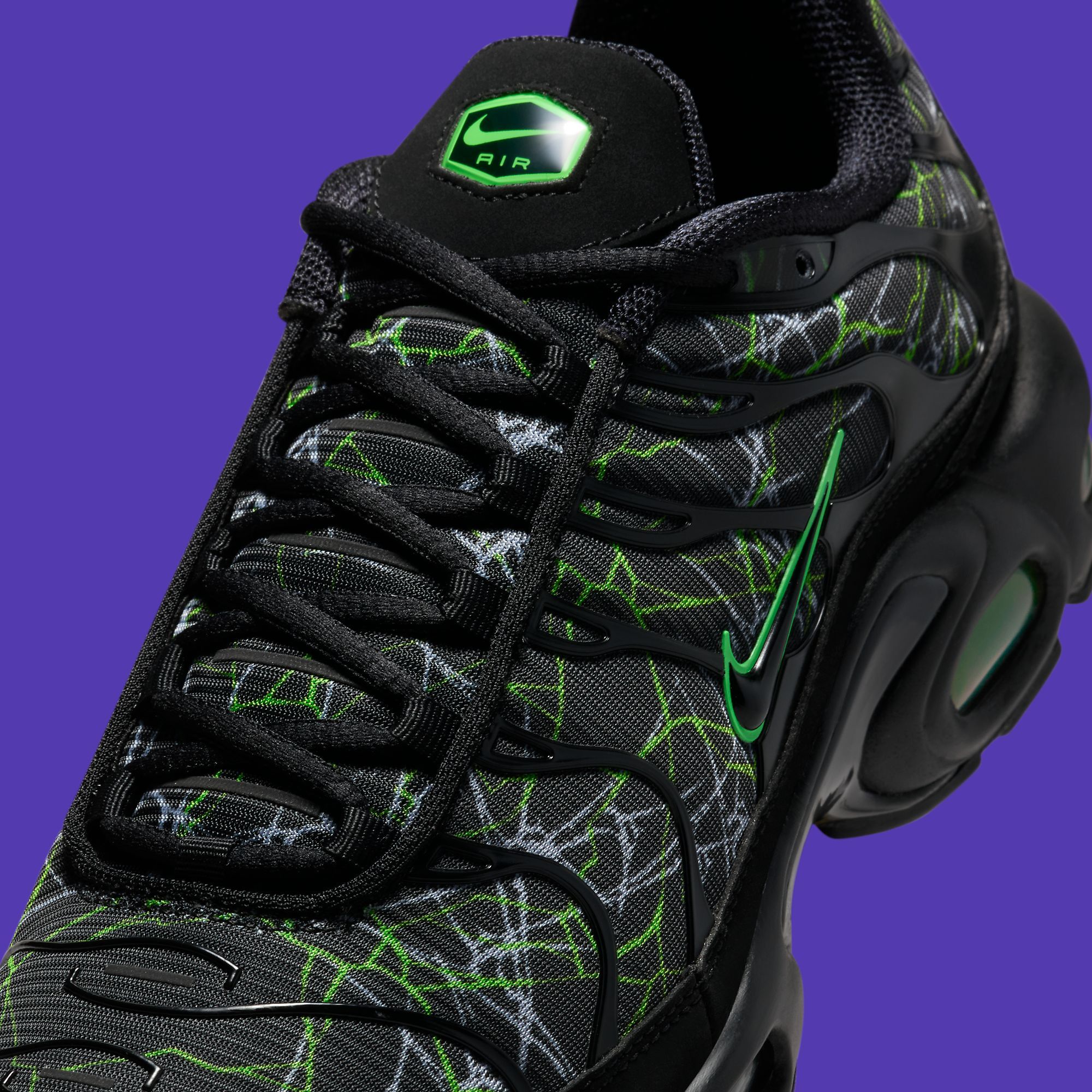 The Nike Air Max Plus Emerges in Green Strike and Black