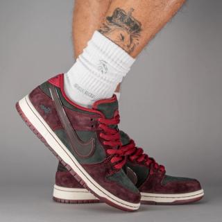 On-Foot Looks // Riot Skateshop x Nike SB Dunk Low